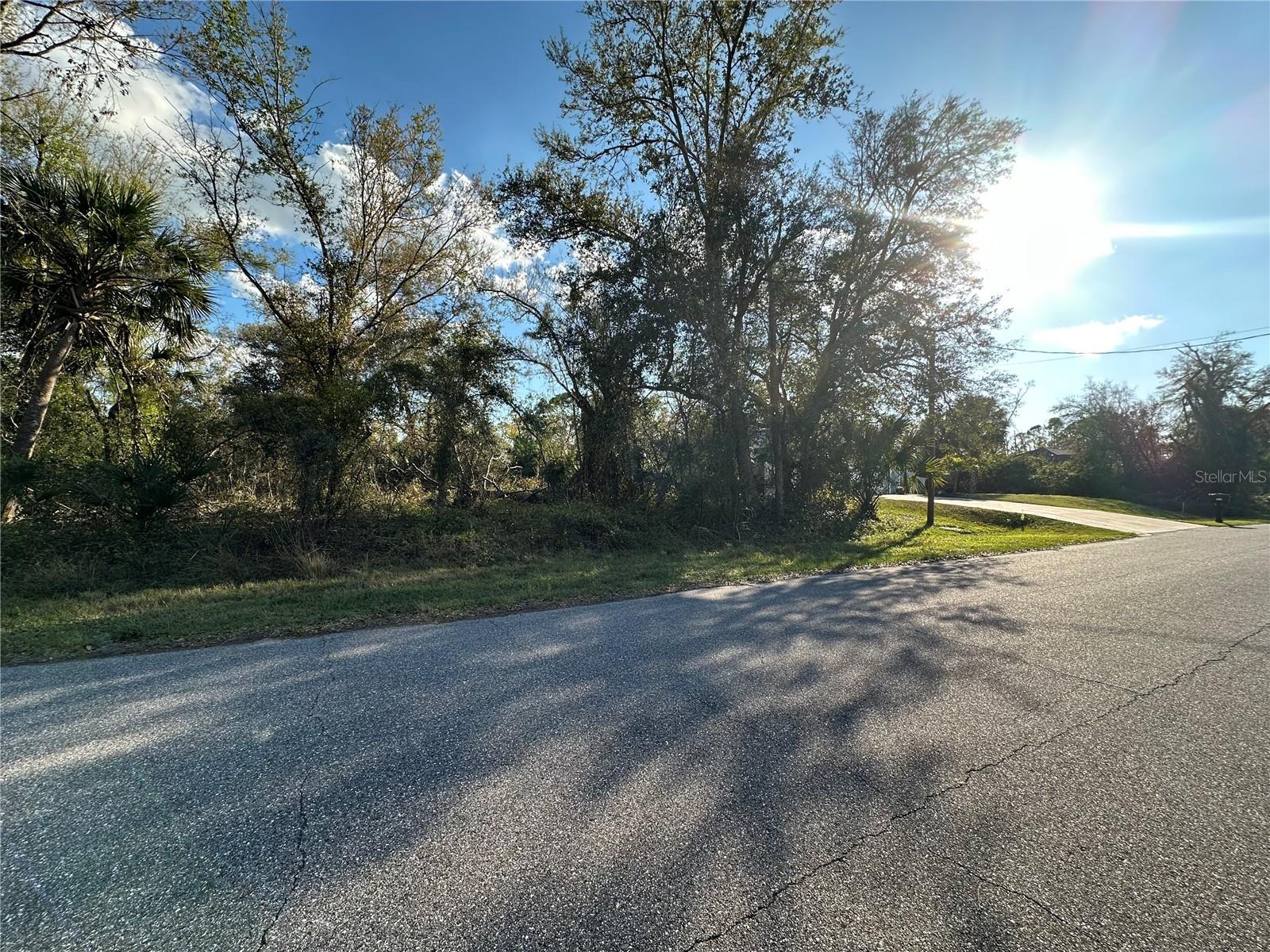 PORT CHARLOTTE SUB 25 - Land