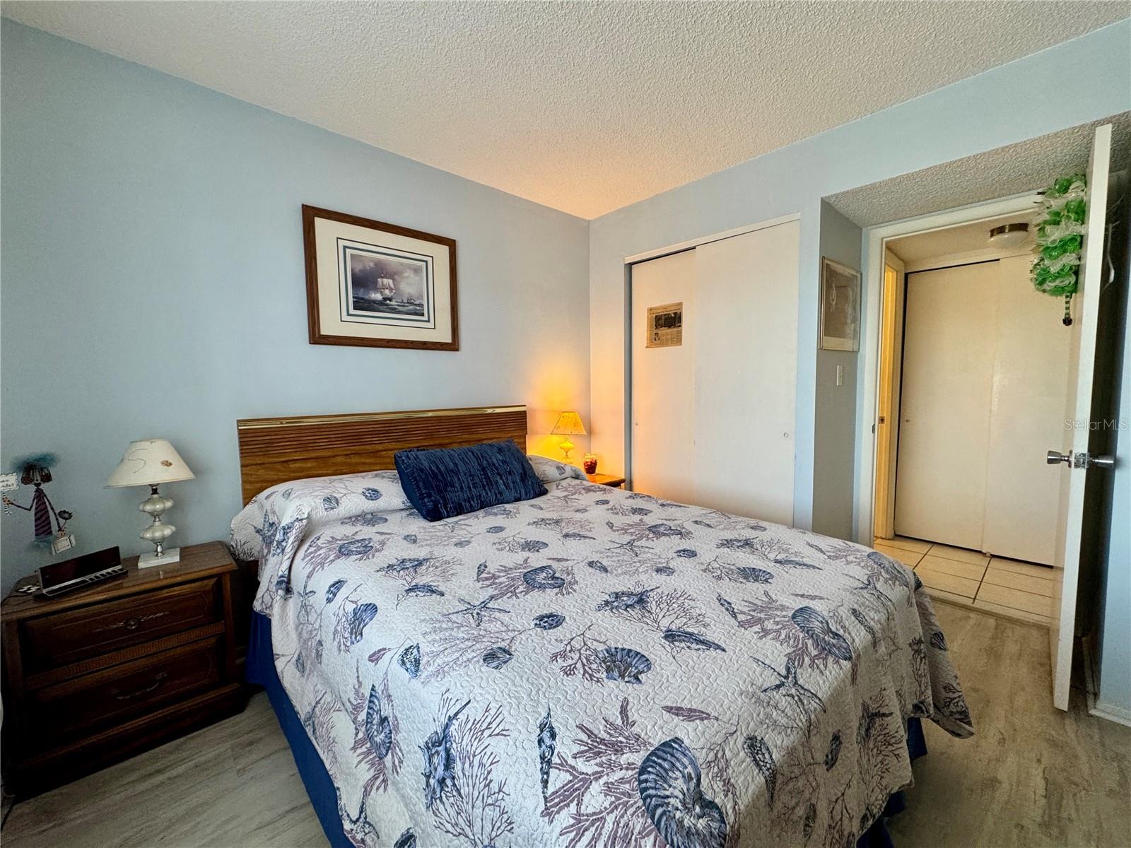 BAYSHORE ON THE LAKE APTS SEC 3 - Residential