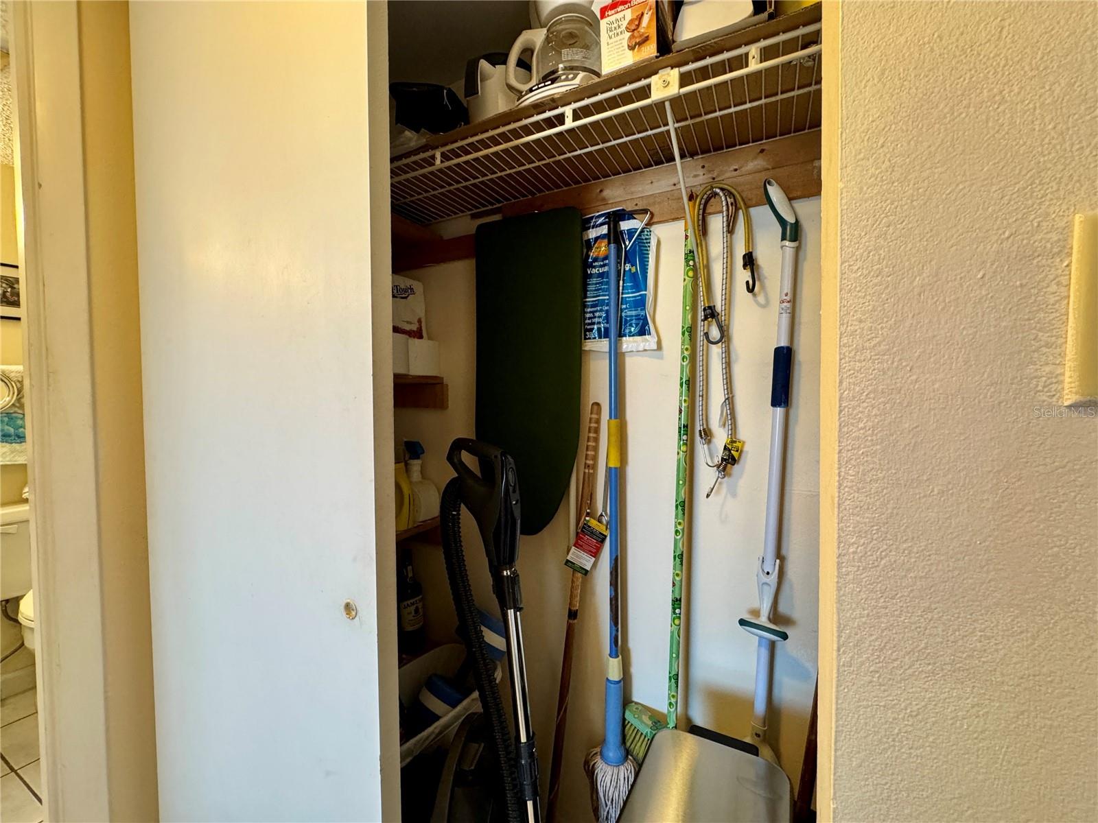 BAYSHORE ON THE LAKE APTS SEC 3 - Residential