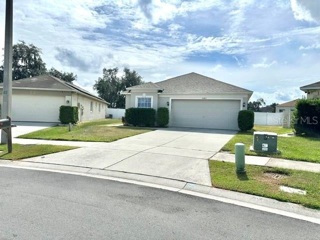 Photo of 4403 Country Hills Boulevard, Plant City, FL 33563 (MLS # L4965493)