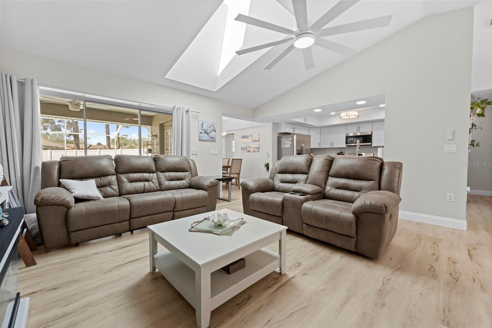 SPRING HILL - Residential