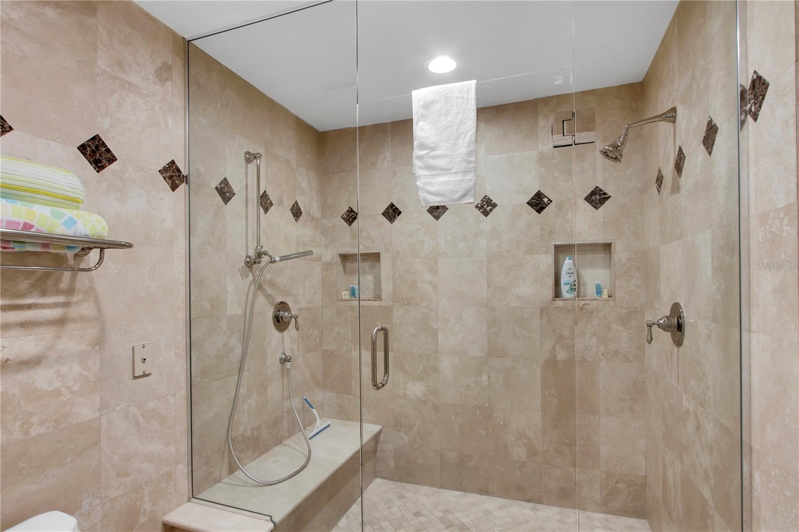 HARBOUR VILLA CLUB AT THE BUCCANEER - Residential