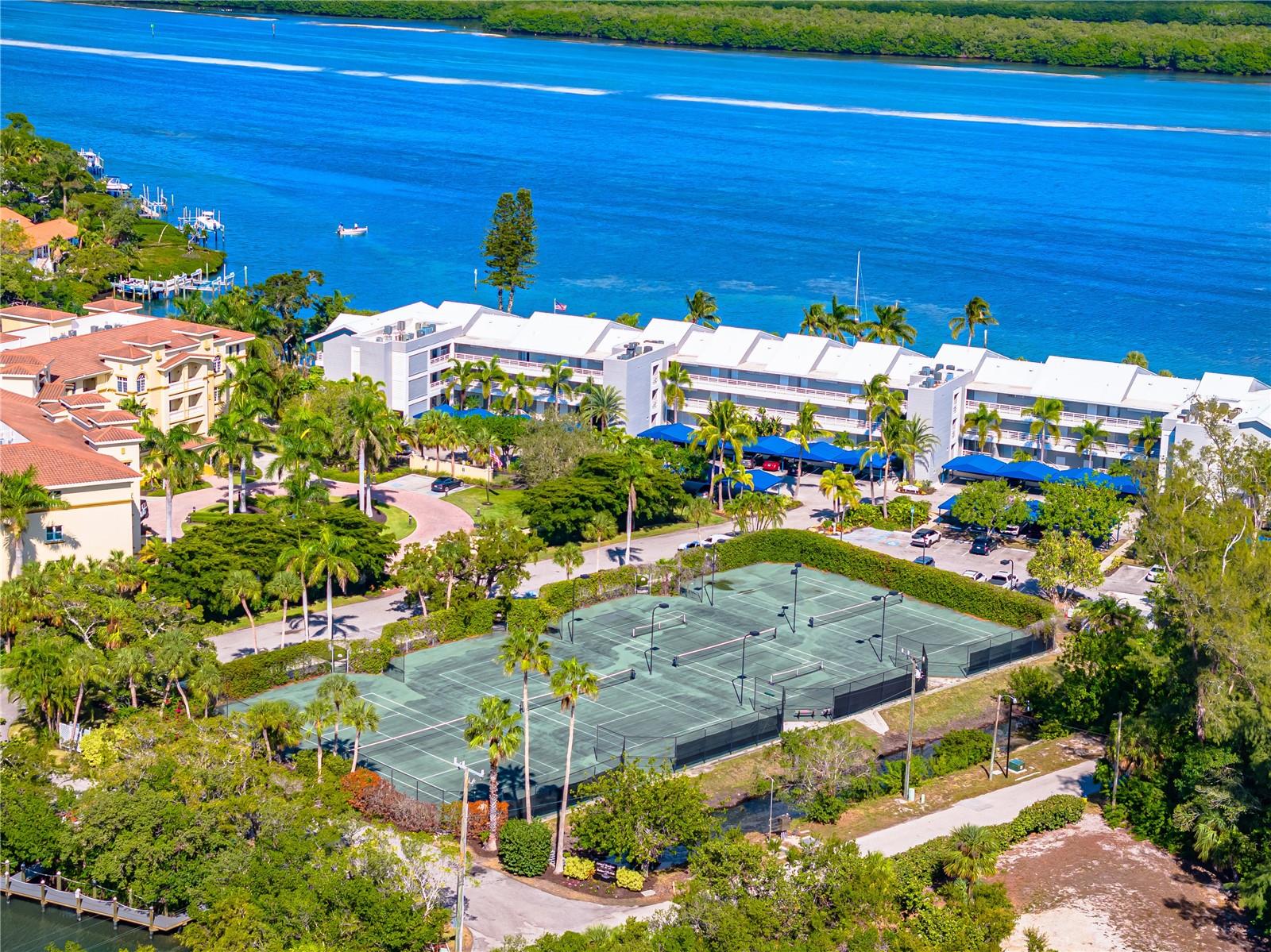 HARBOUR VILLA CLUB AT THE BUCCANEER - Residential