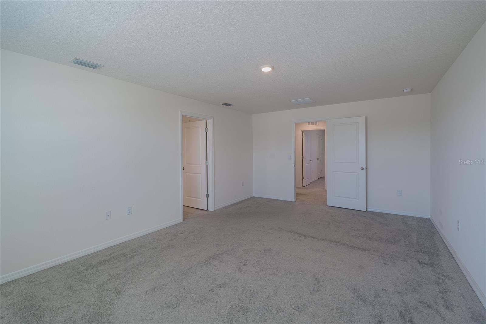 RIDGEWOOD - Residential