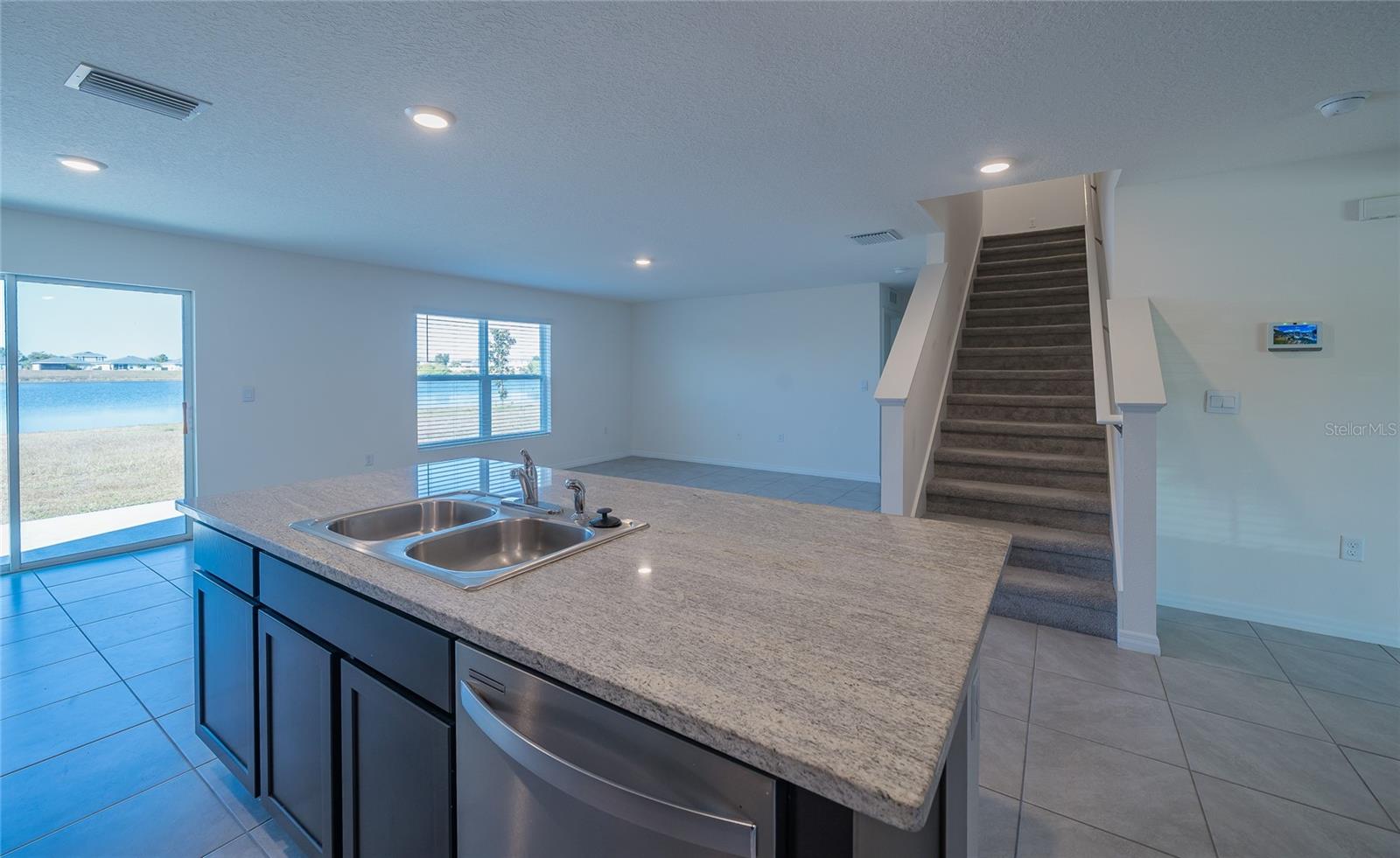 RIDGEWOOD - Residential