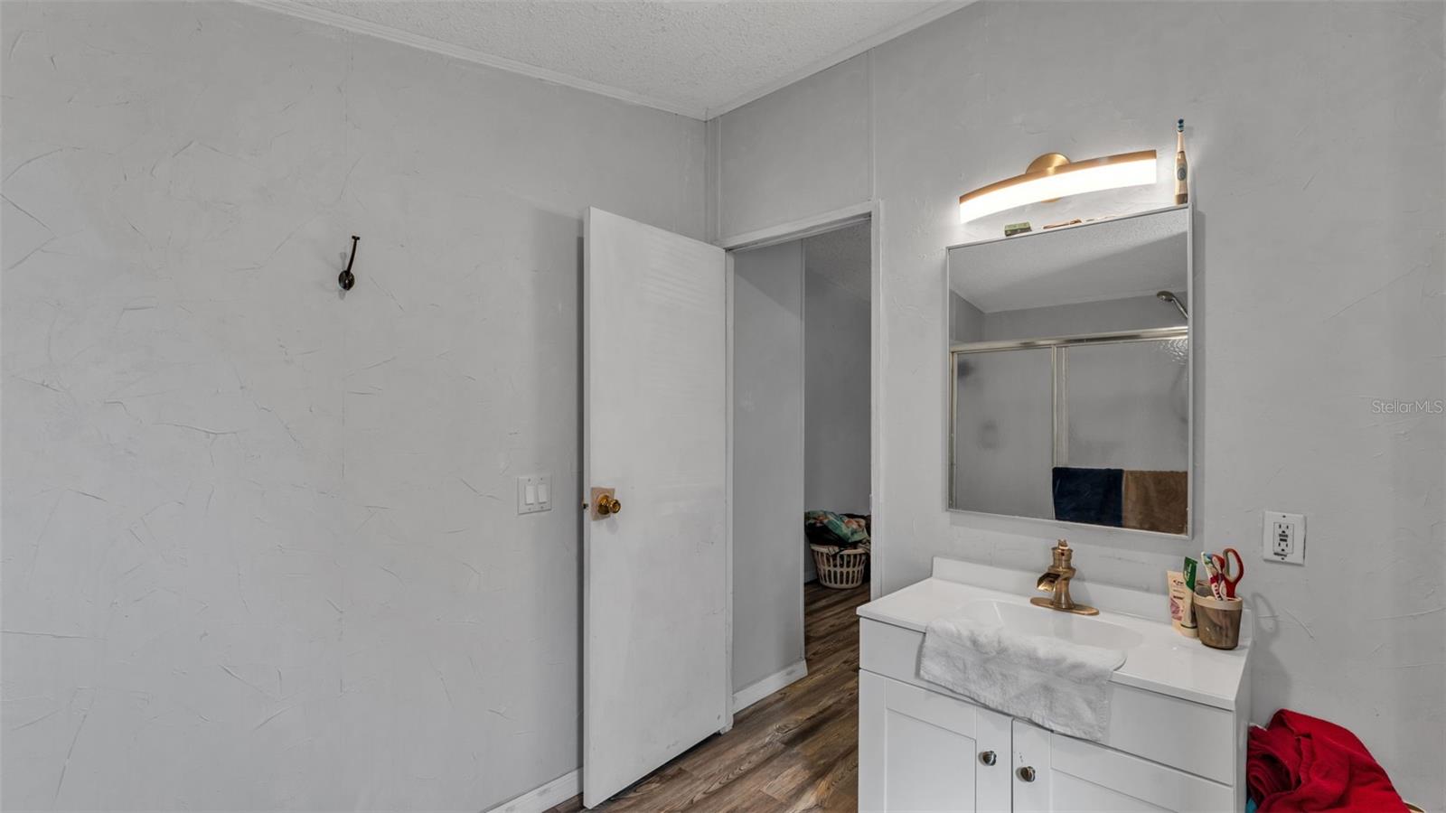 THORNHILL ESTATES - Residential