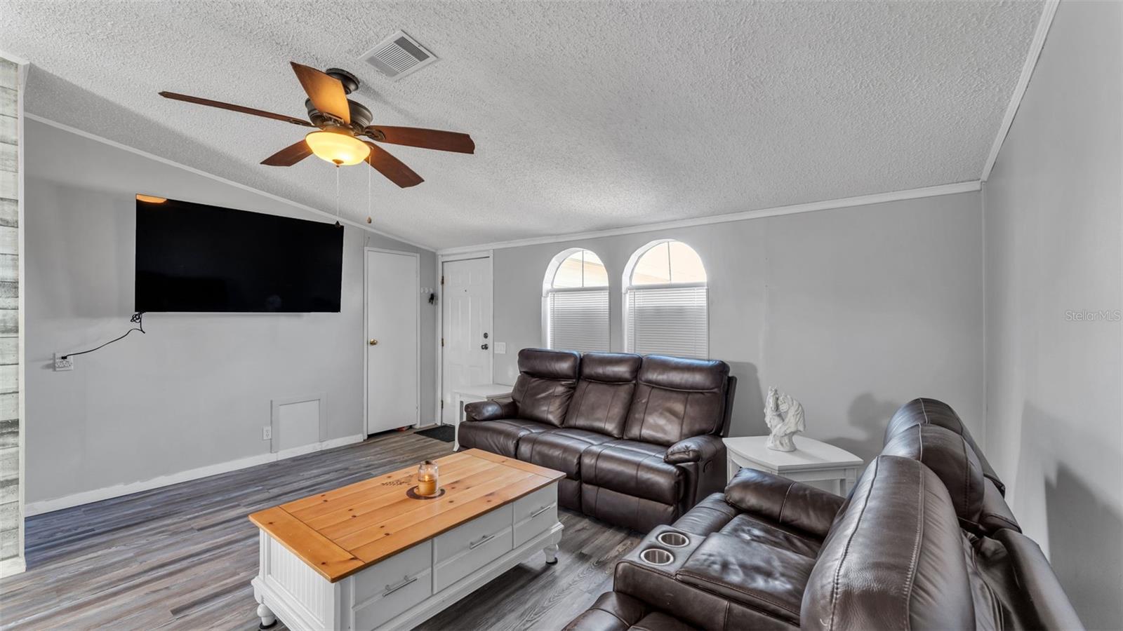 THORNHILL ESTATES - Residential