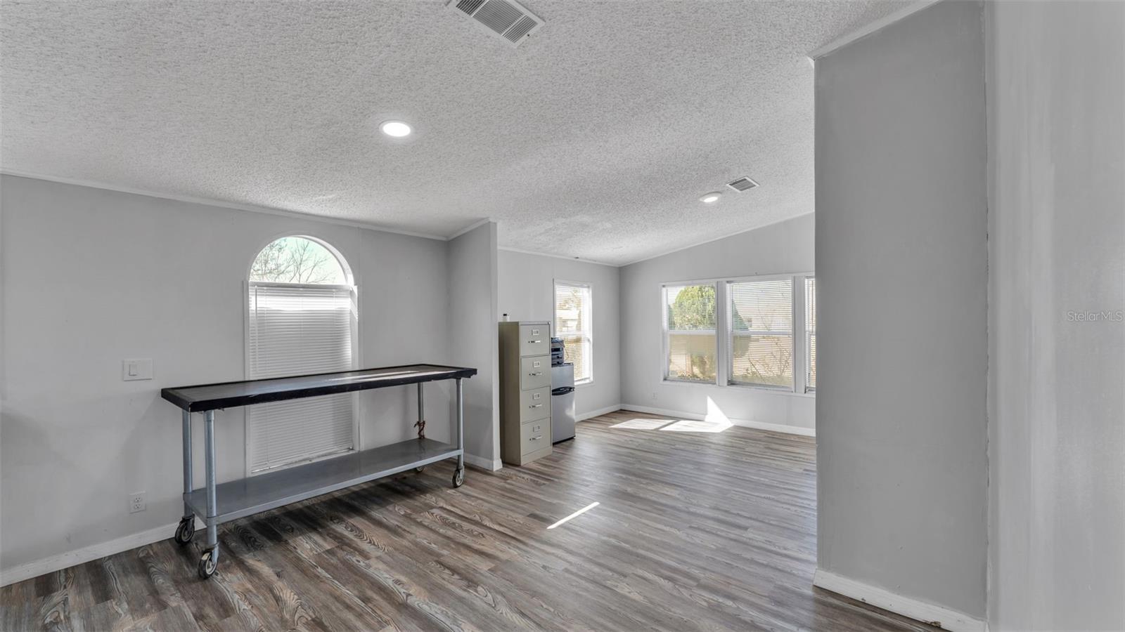 THORNHILL ESTATES - Residential