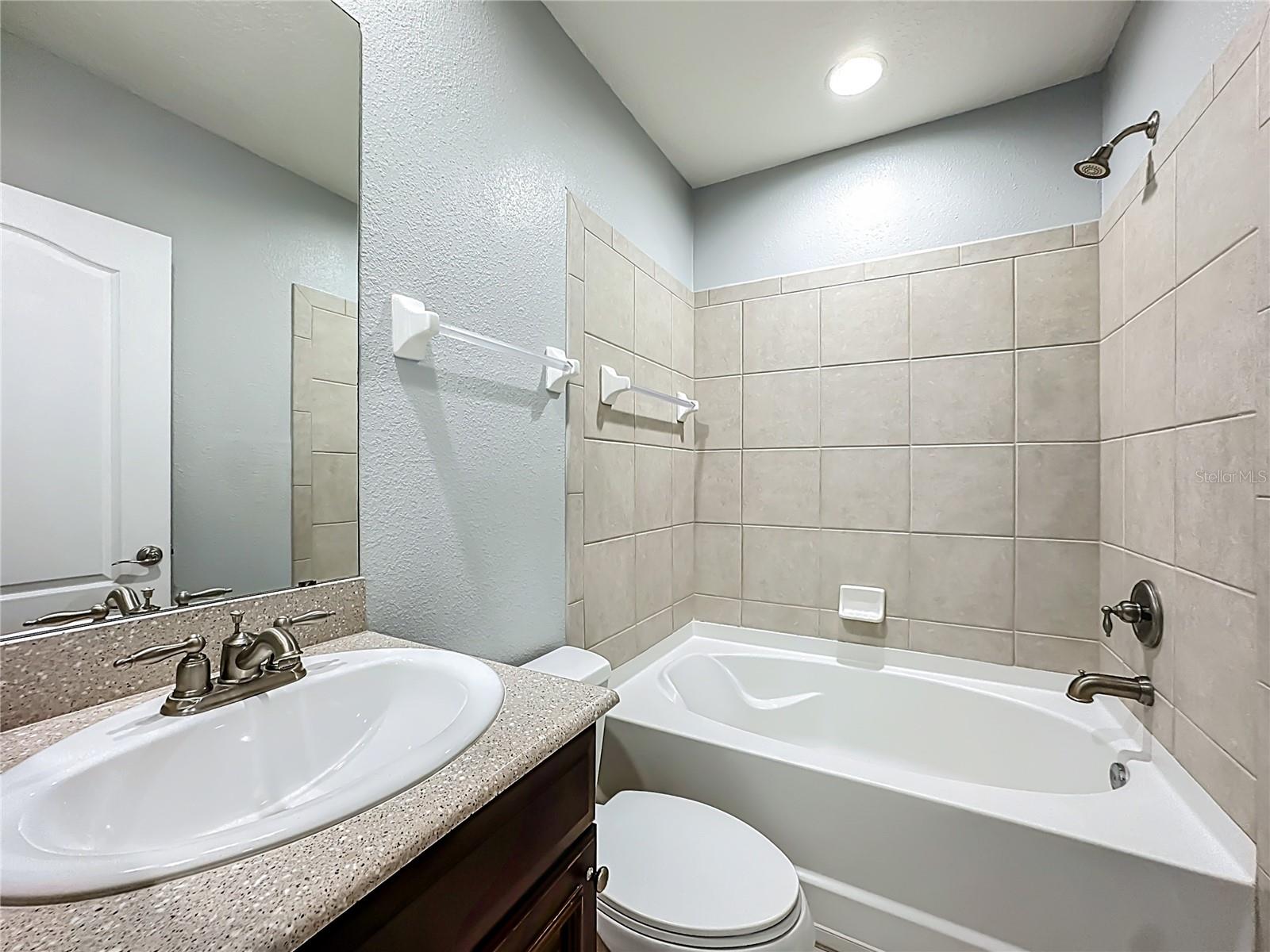 FOUNTAIN PARKE AT LAKE MARY - Residential Lease