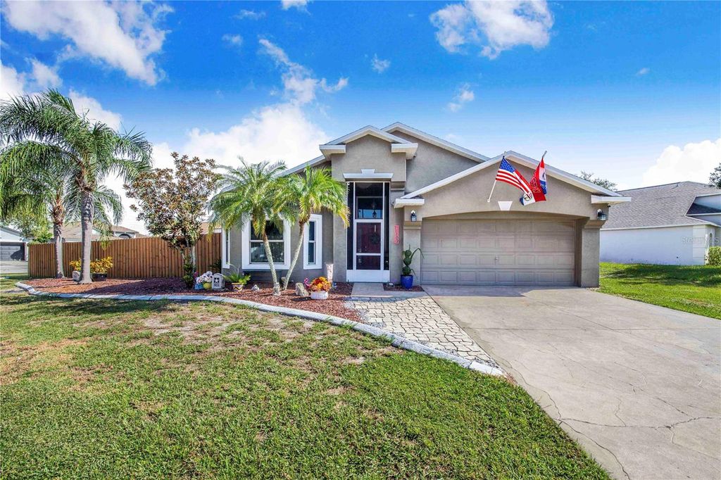 Photo of 11102 Lake Lanier Drive, Riverview, FL 33569 (MLS # L4955950)