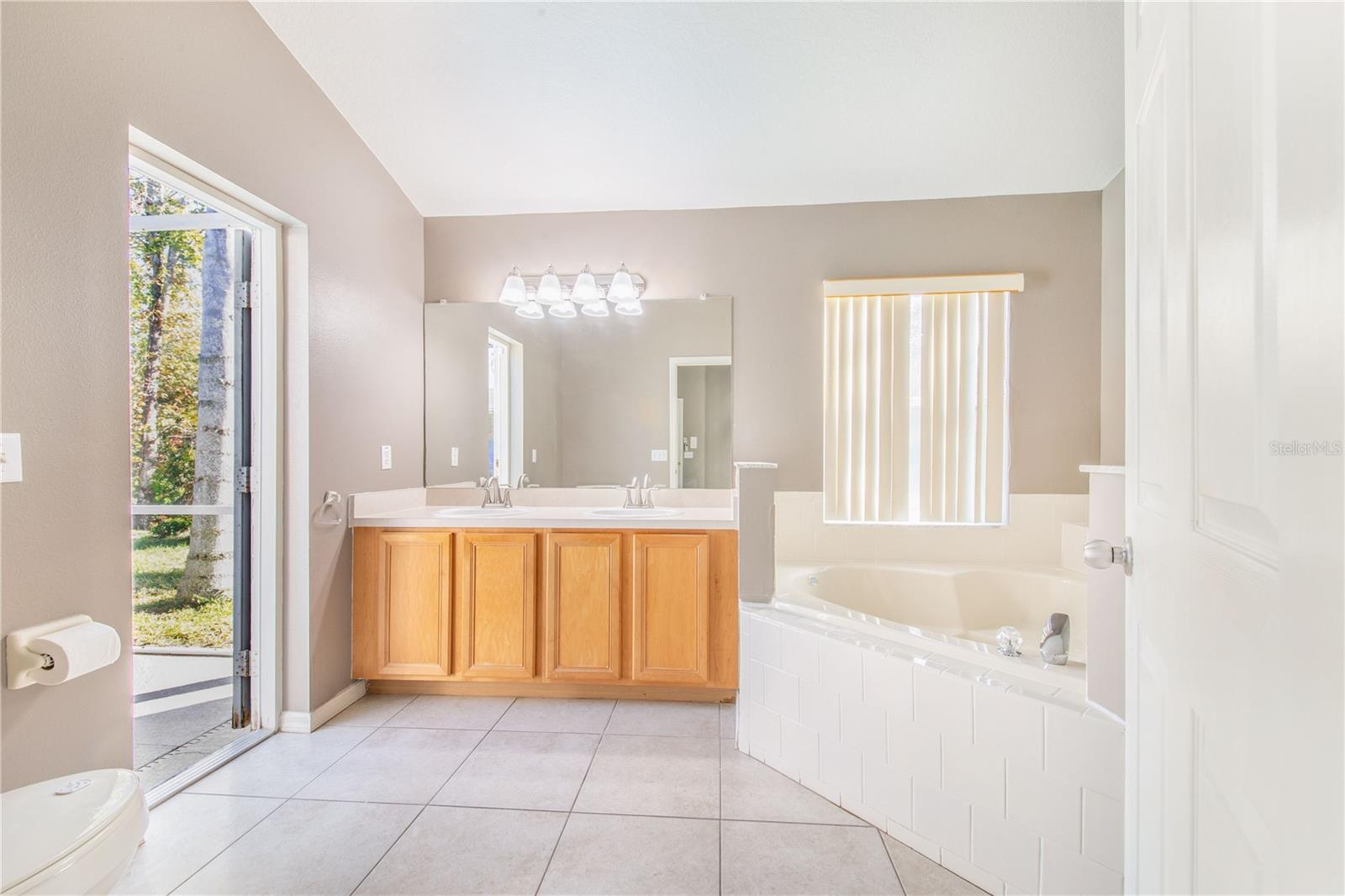 THOUSAND OAKS PH 03 - Residential