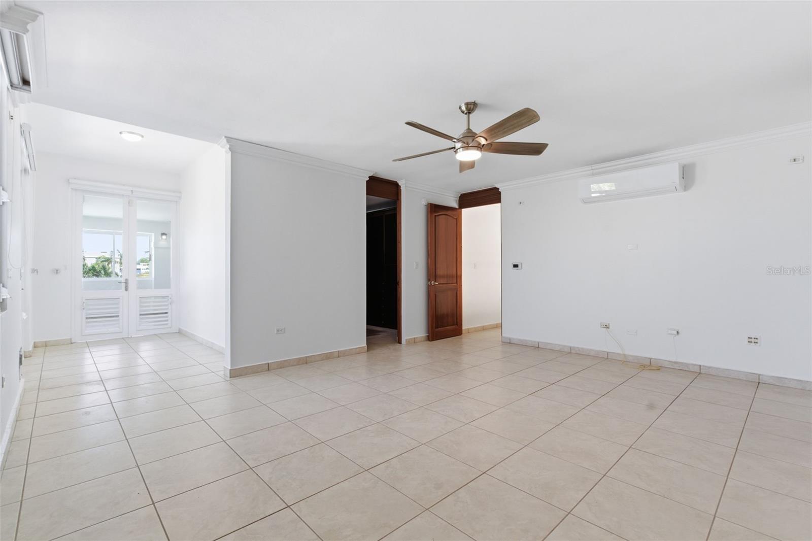 PASEO LOS CORALES II - Residential