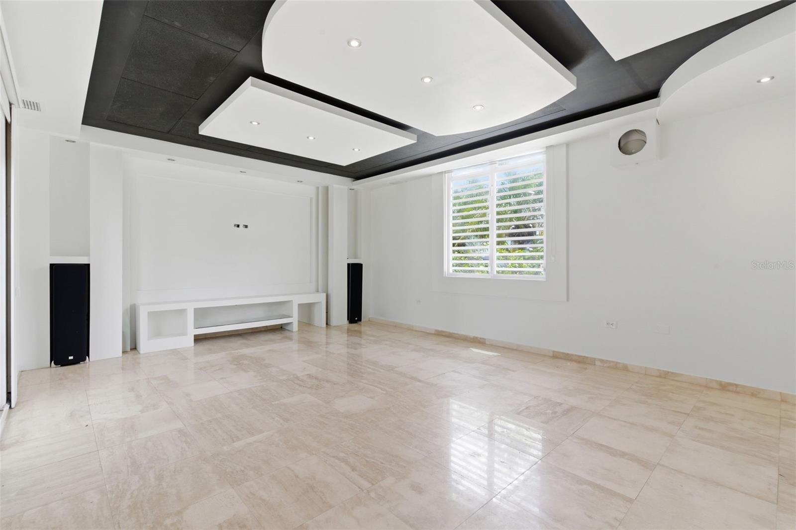 PASEO LOS CORALES II - Residential