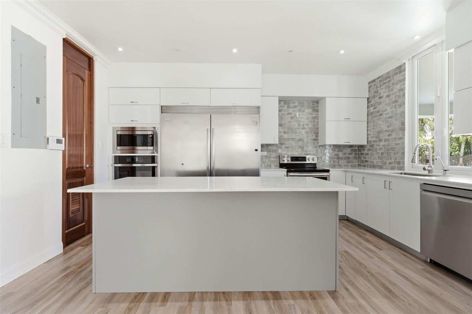 PASEO LOS CORALES II - Residential