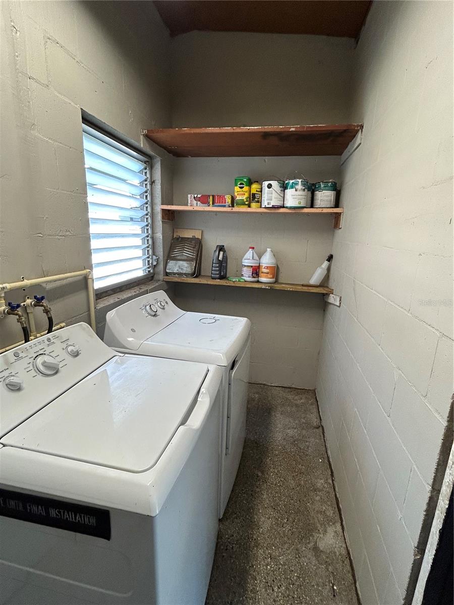 ECHO HILLS SUB - Residential Lease