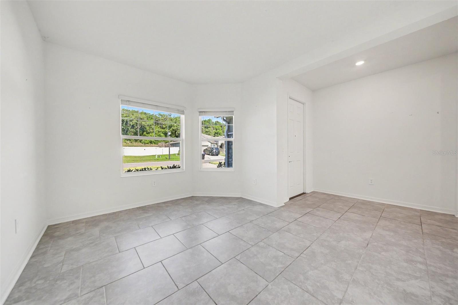 HILLSIDE ESTATES - Residential