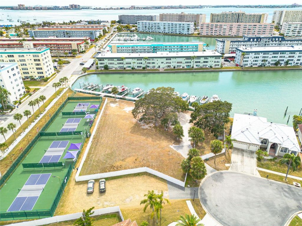 Photo of 5814 Skimmer Point Boulevard S, Gulfport, FL 33707 (MLS # TB8476178)