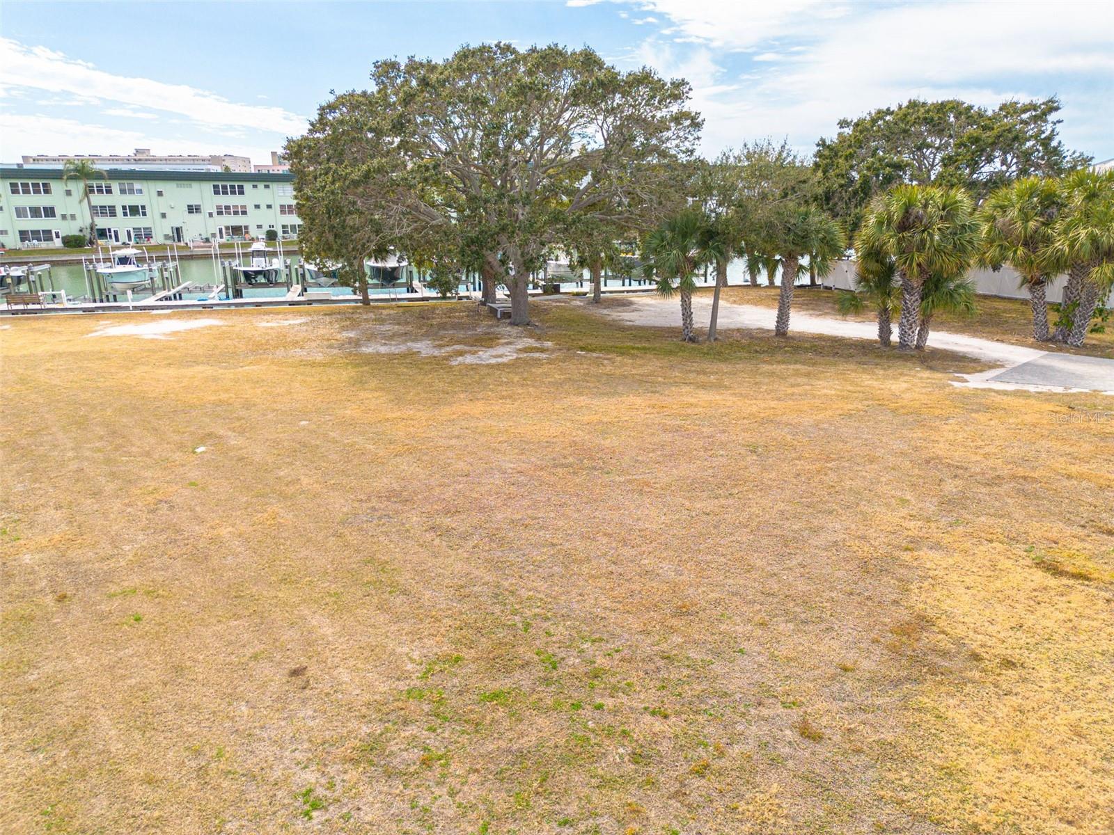 SKIMMER POINT PH I - Commercial Sale