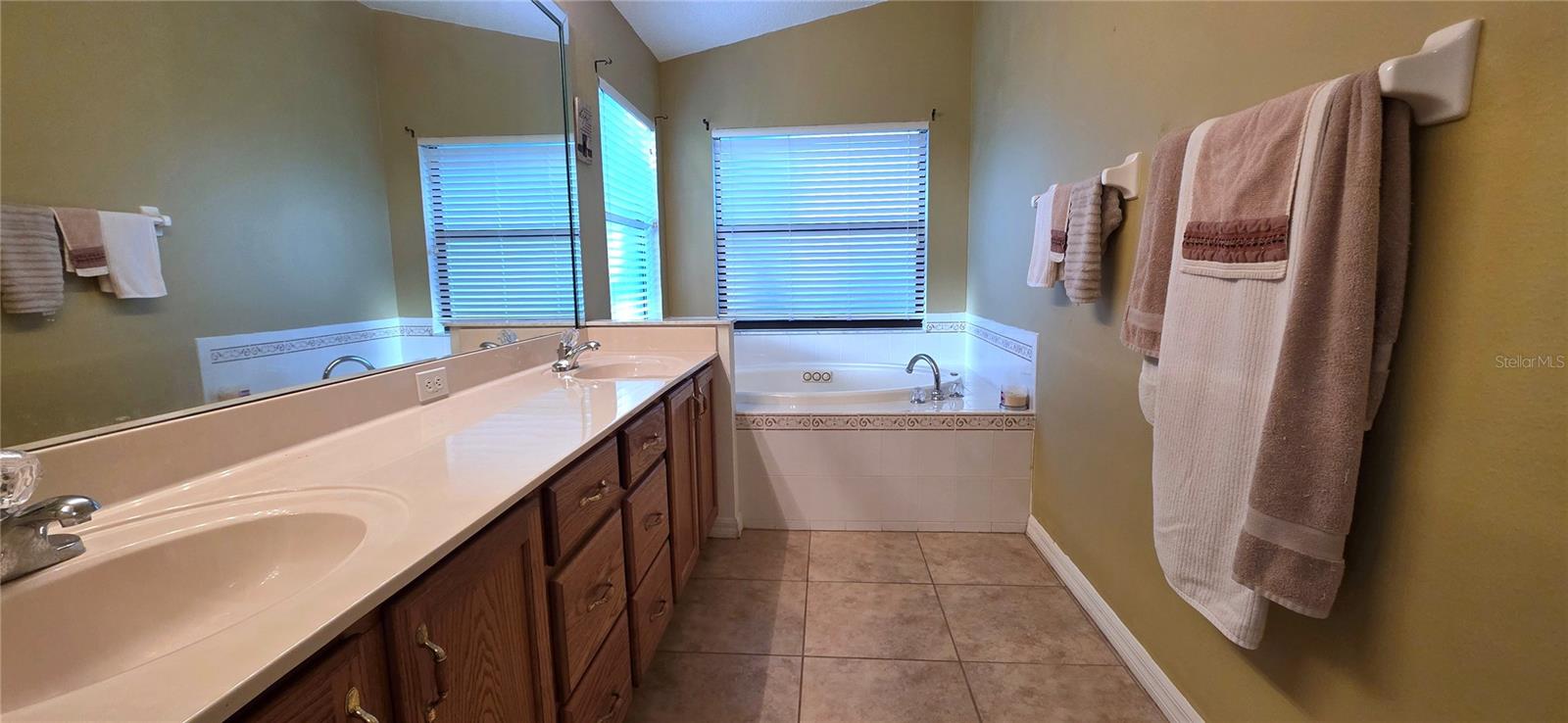 WELLINGTON AT SEVEN HILLS PH 3 - Residential