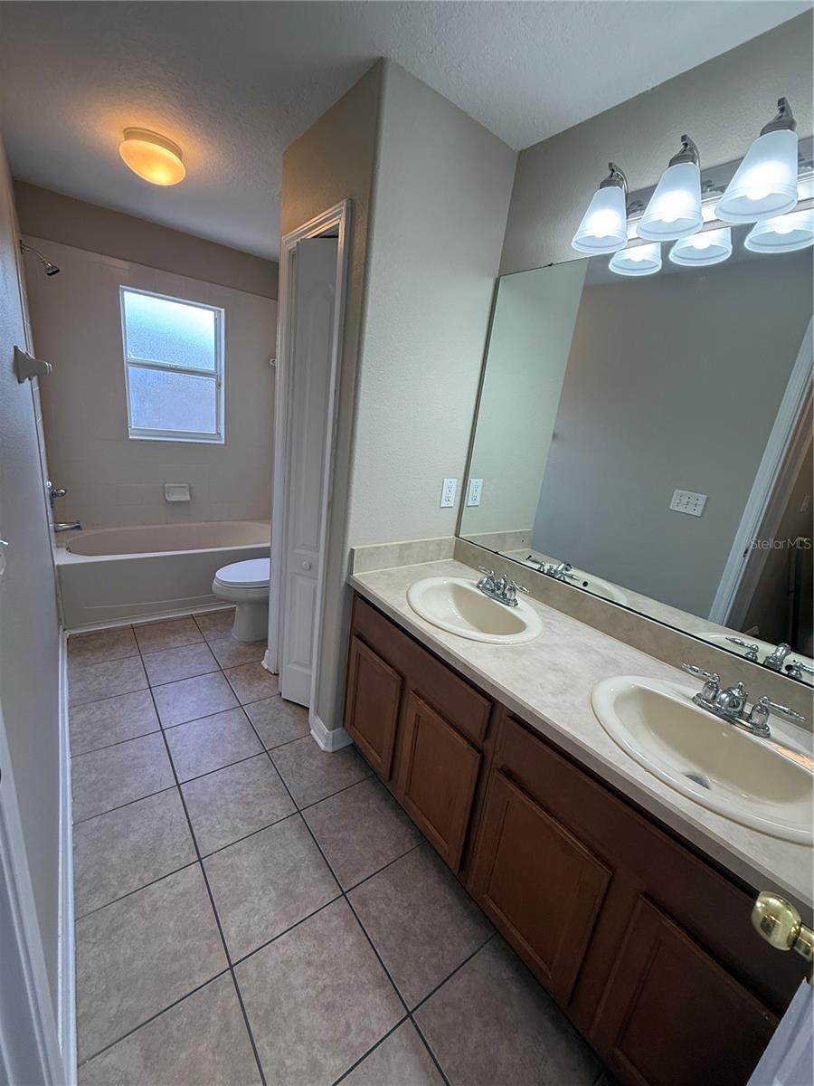 OAK CREEK PRCL H-H - Residential