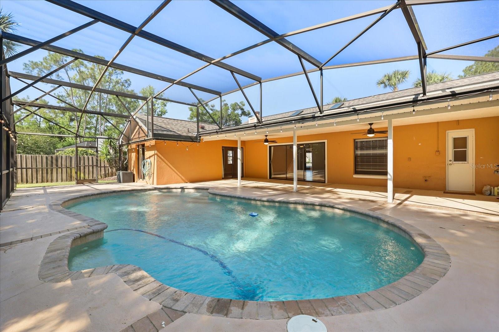 SABAL POINT SABAL TRAIL AT - Residential