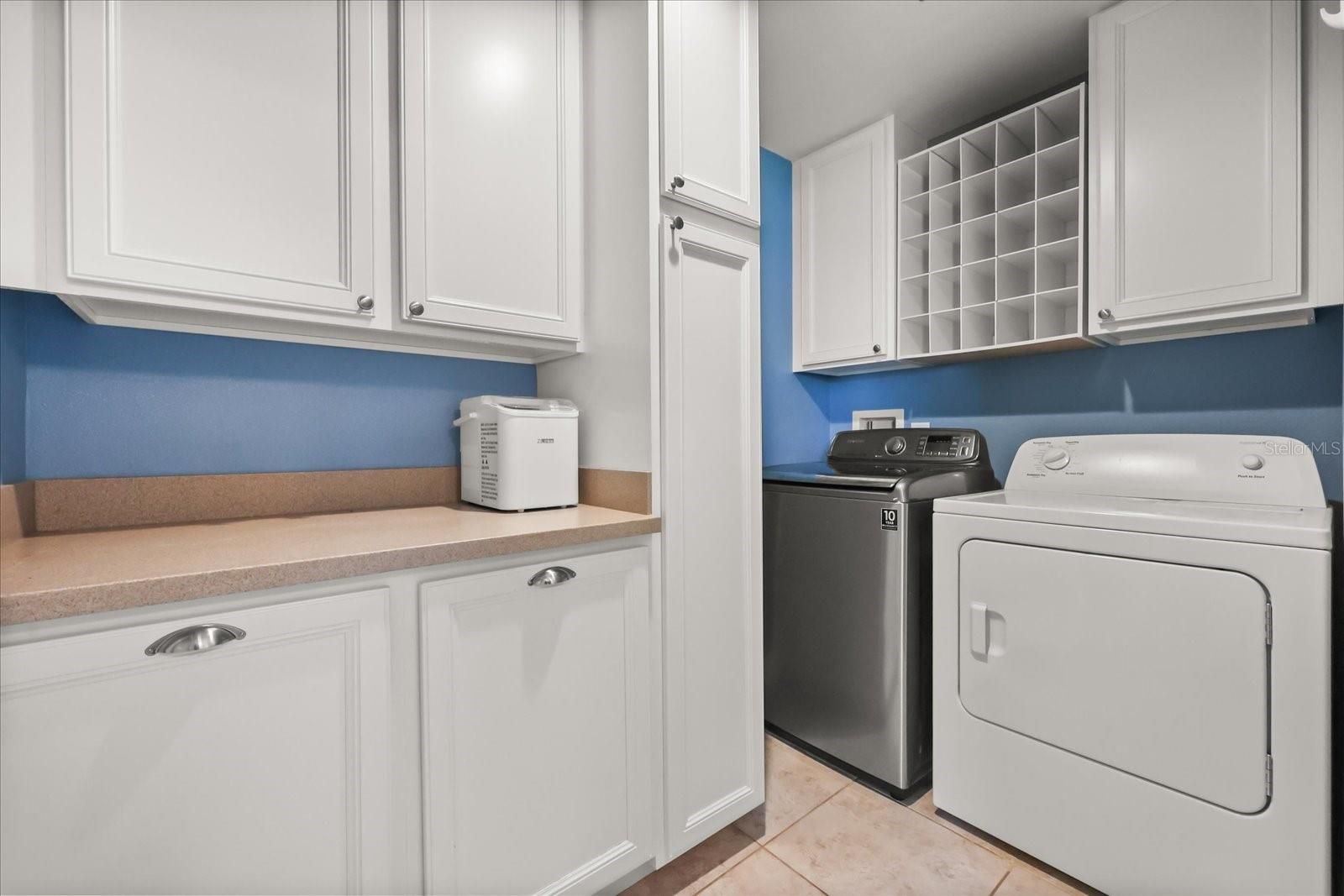 SABAL POINT SABAL TRAIL AT - Residential