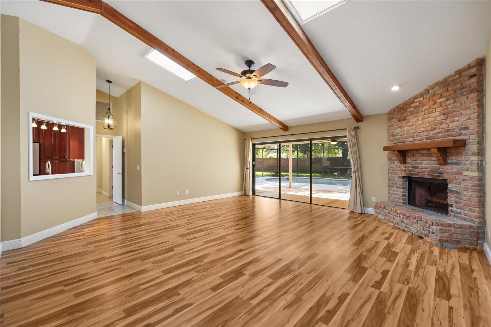 SABAL POINT SABAL TRAIL AT - Residential