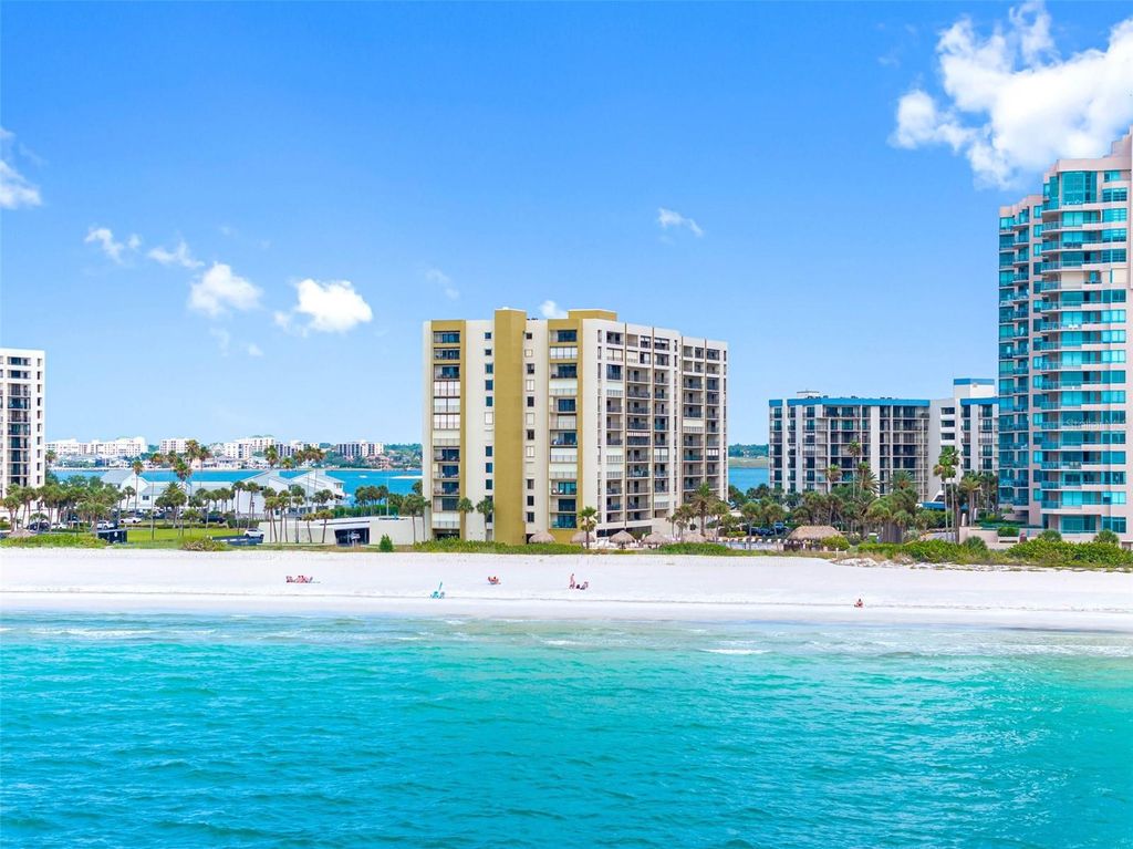 Photo of 1480 Gulf Boulevard #1011, Clearwater Beach, FL 33767 (MLS # TB8508650)