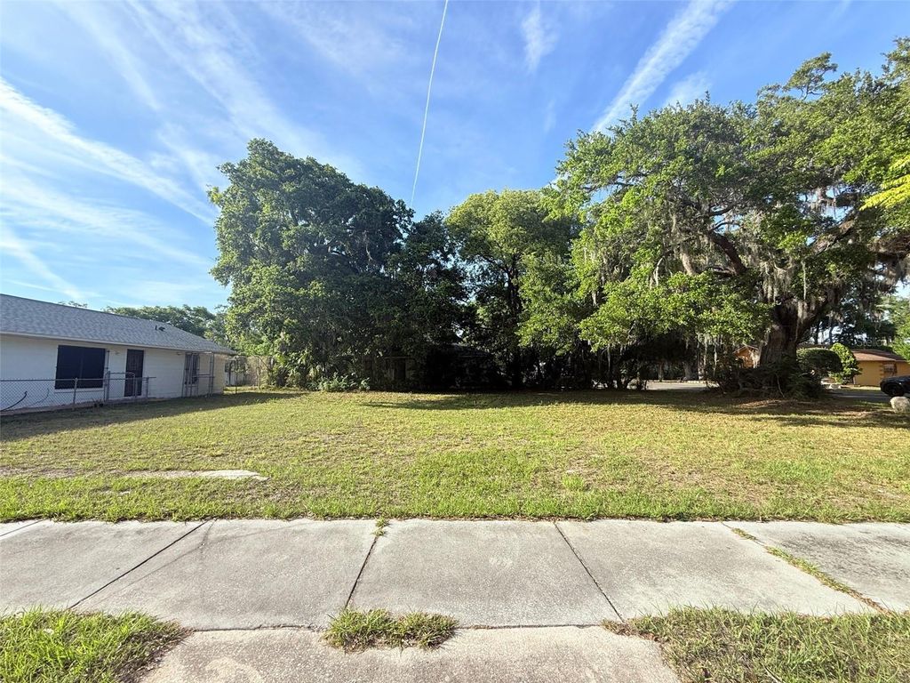 Photo of 516 E 5th Street, Sanford, FL 32771 (MLS # O6405596)