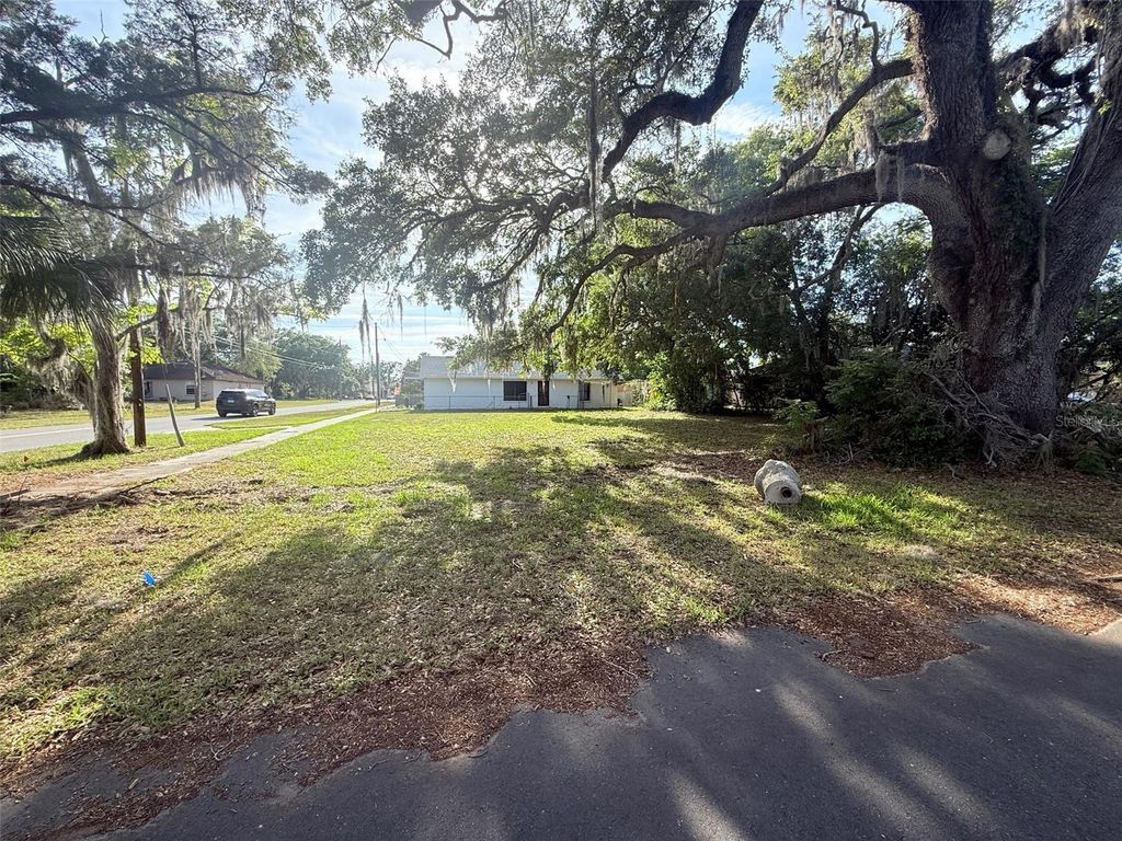 Photo of 516 E 5th Street, Sanford, FL 32771 (MLS # O6405596)