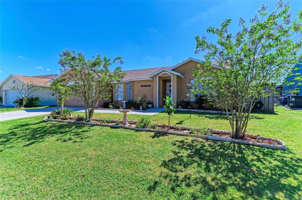 Photo of 6103 65th Court E, Palmetto, FL 34221 (MLS # A4669203)