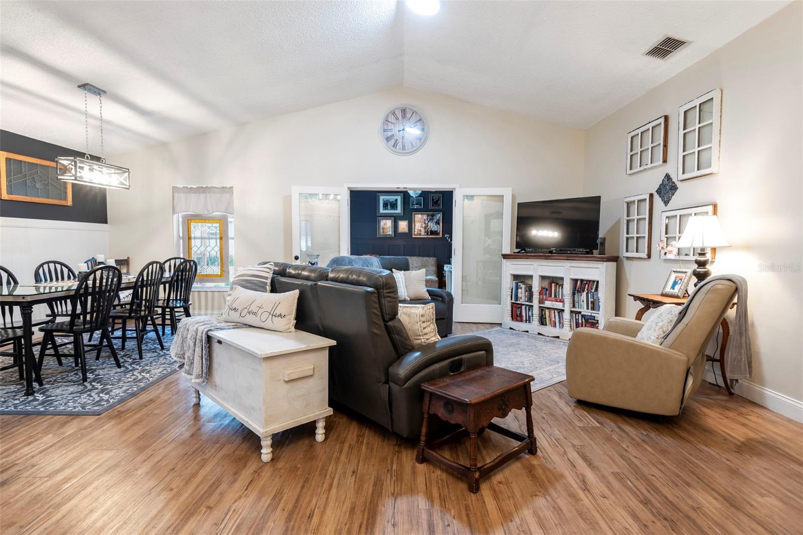 HICKORY GLEN - Residential