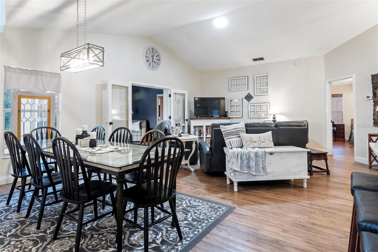 HICKORY GLEN - Residential