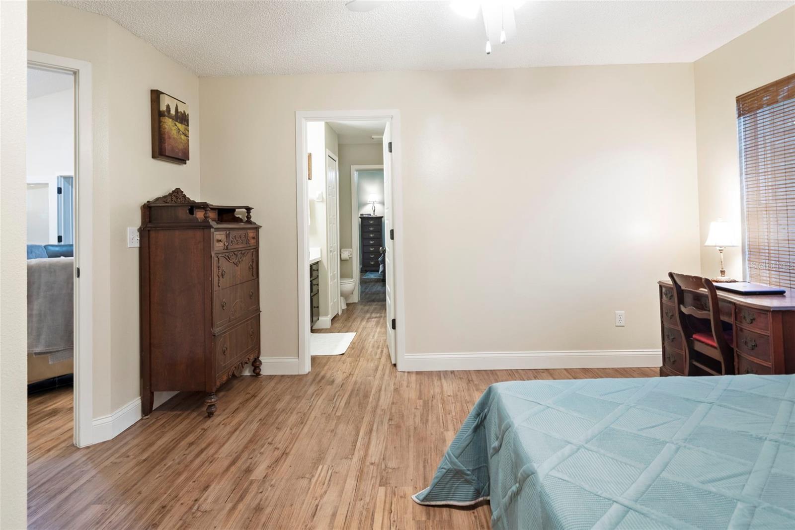 HICKORY GLEN - Residential