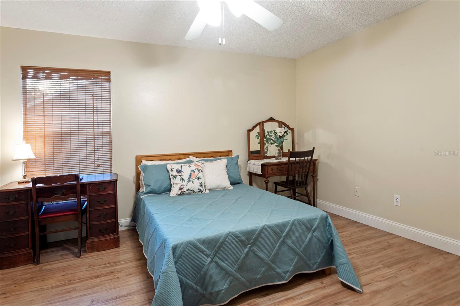 HICKORY GLEN - Residential