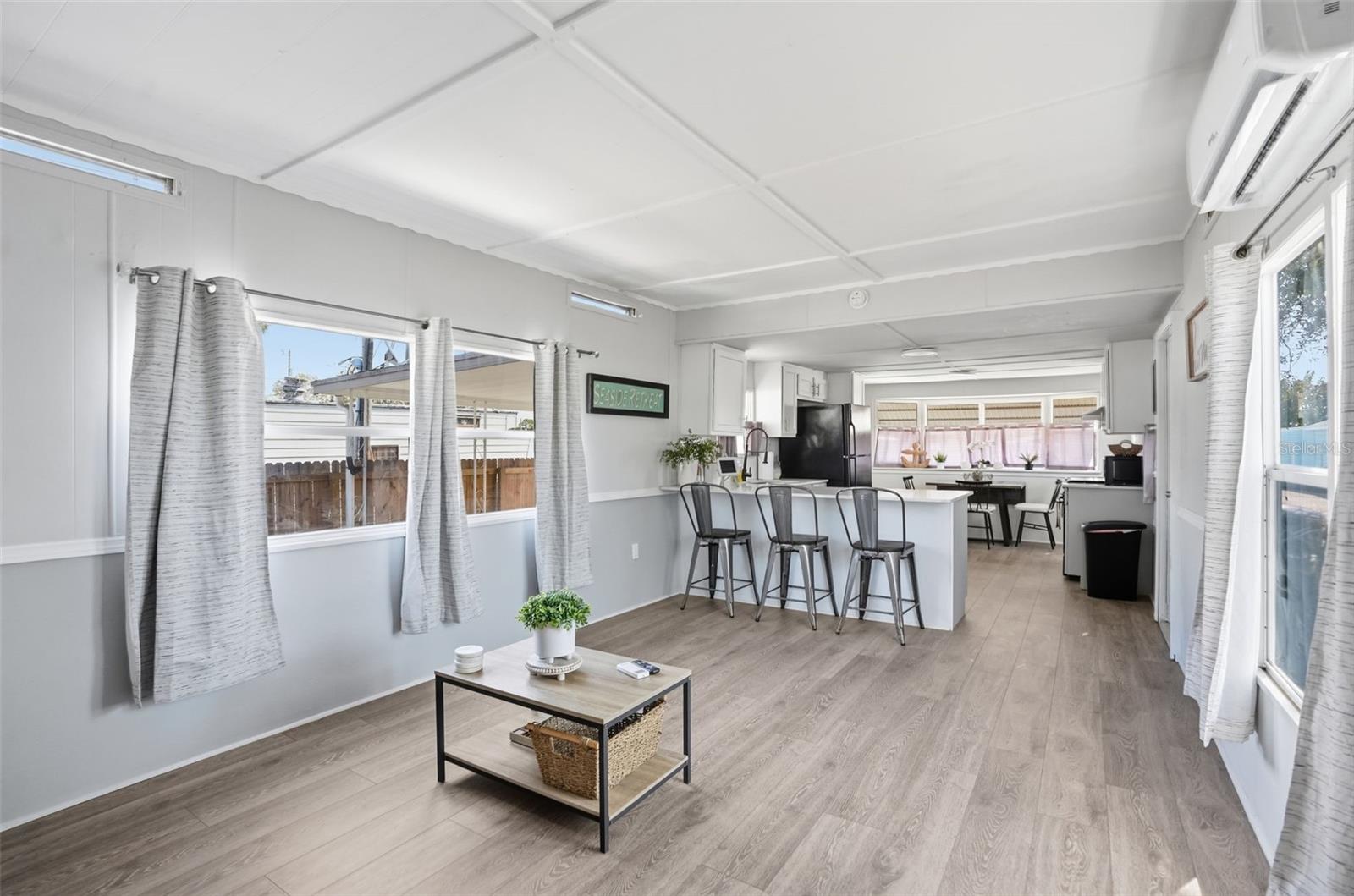 VISTA DEL MAR - Residential