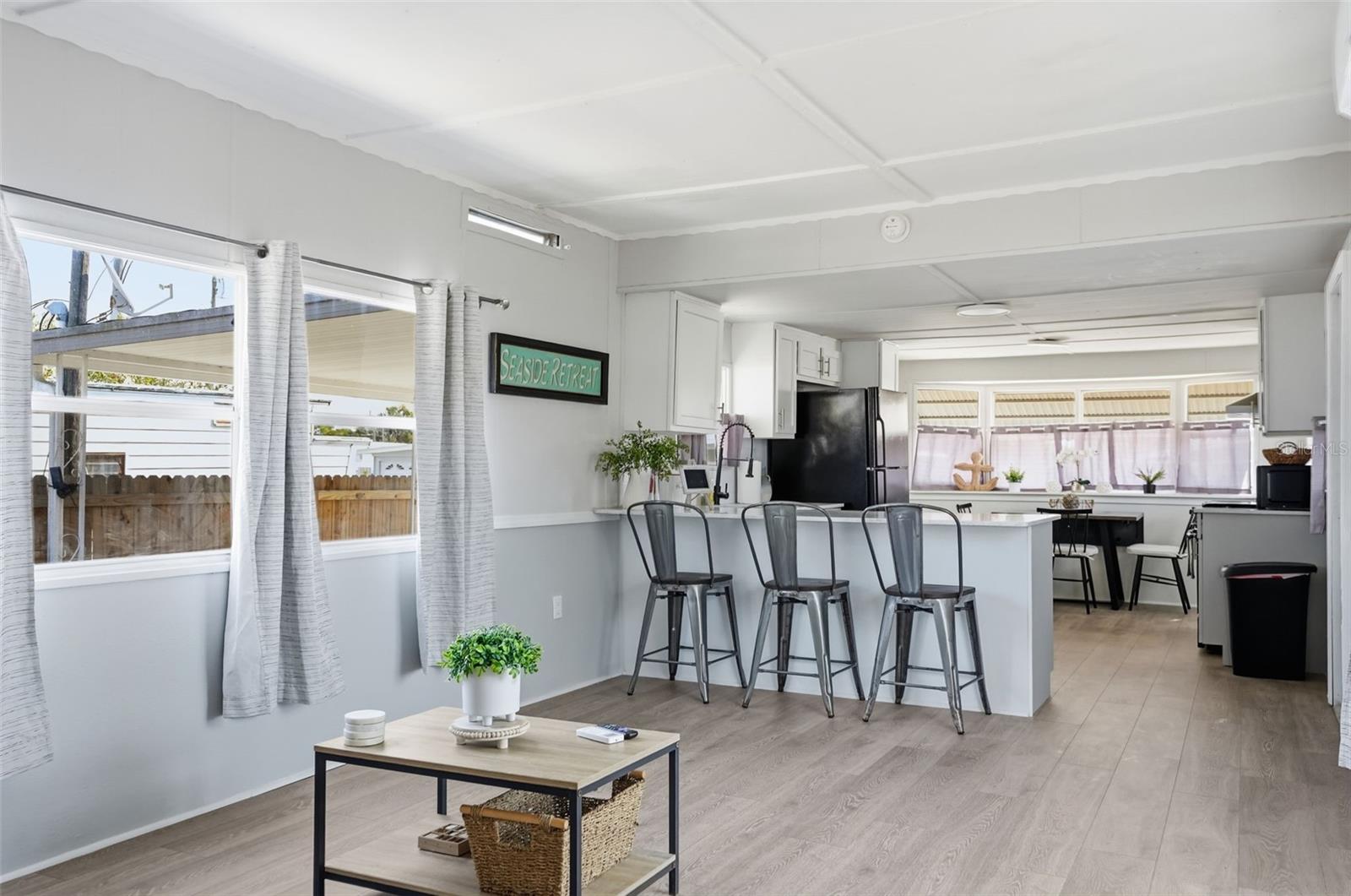 VISTA DEL MAR - Residential