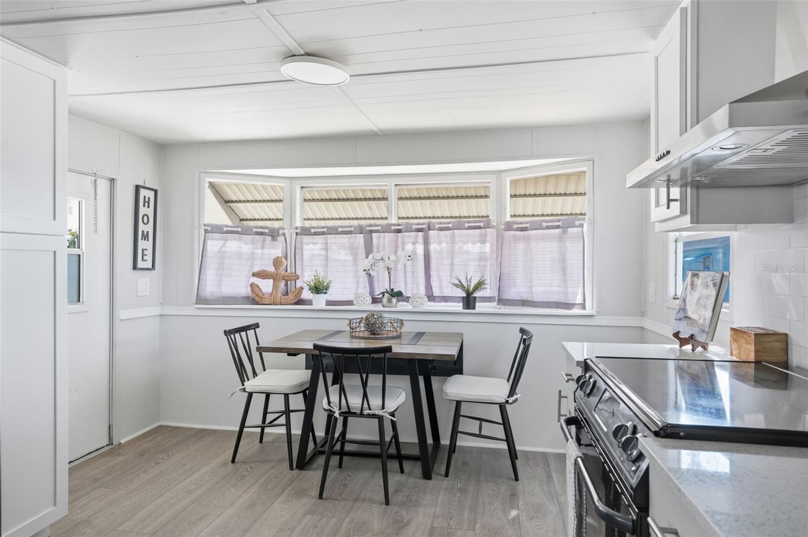 VISTA DEL MAR - Residential