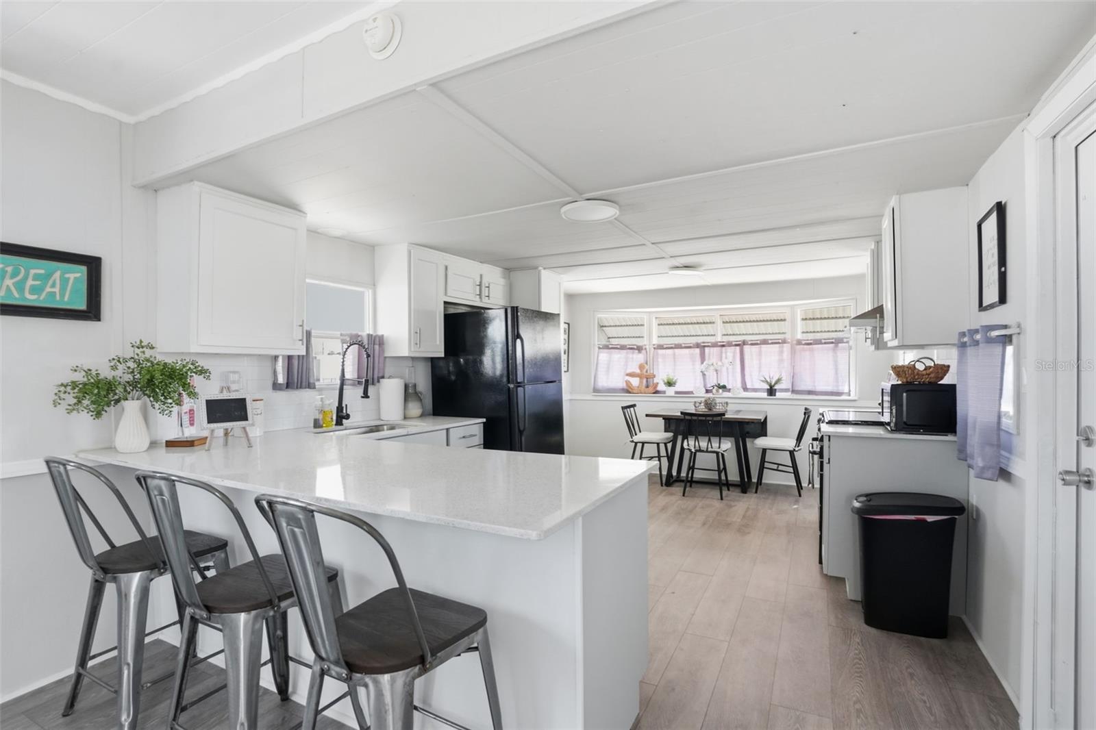 VISTA DEL MAR - Residential