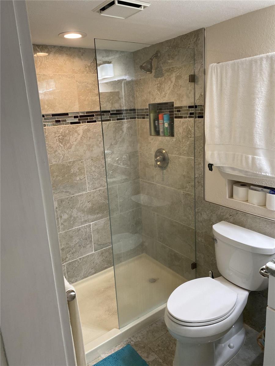 OCEAN REEF VILLAS - Residential Lease