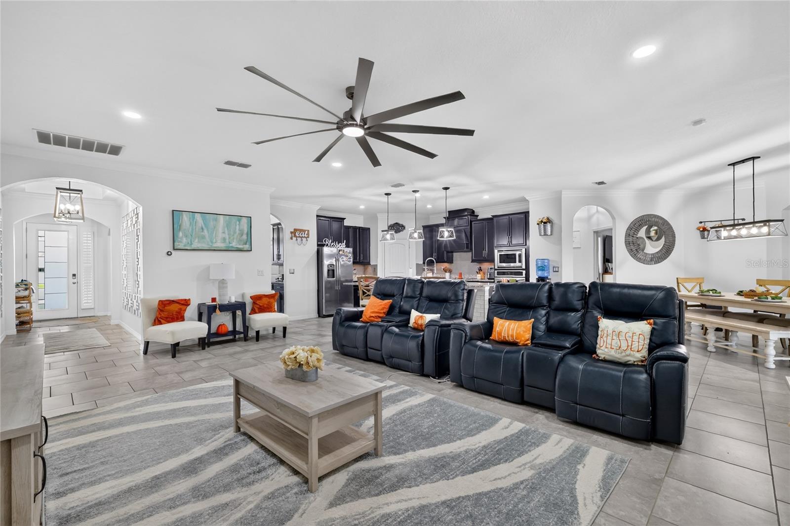 1529 ALLIGATOR STREET