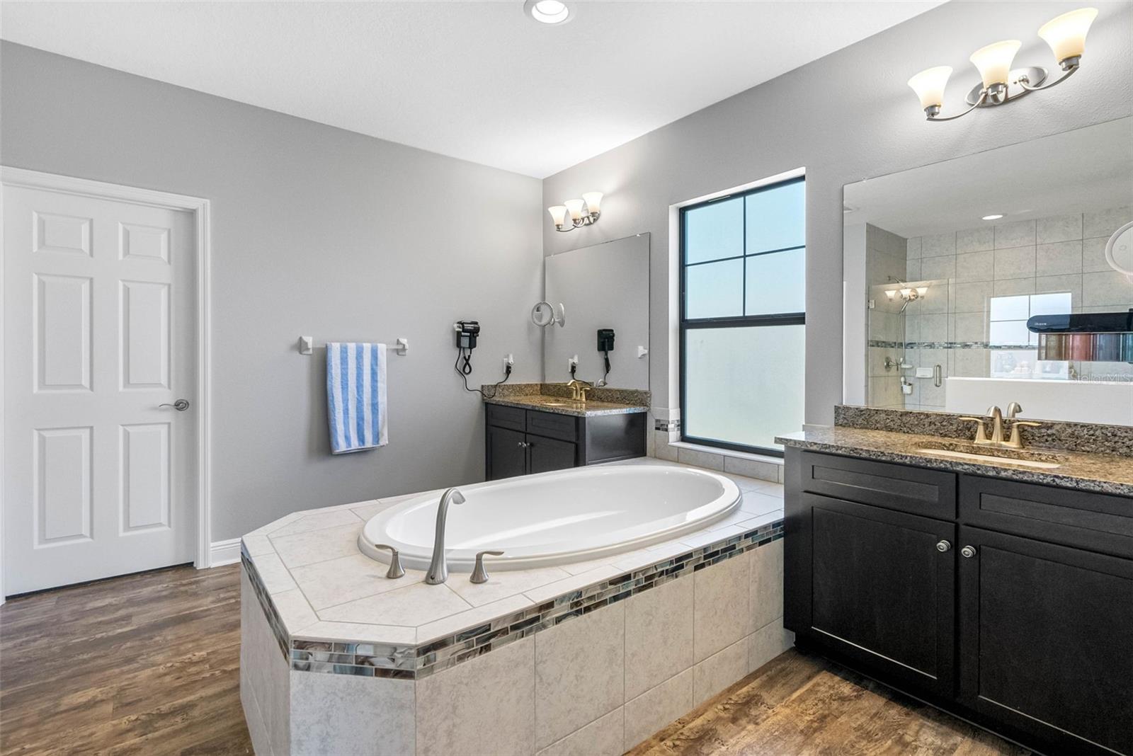 LAKESHORE RANCH PH I - Residential