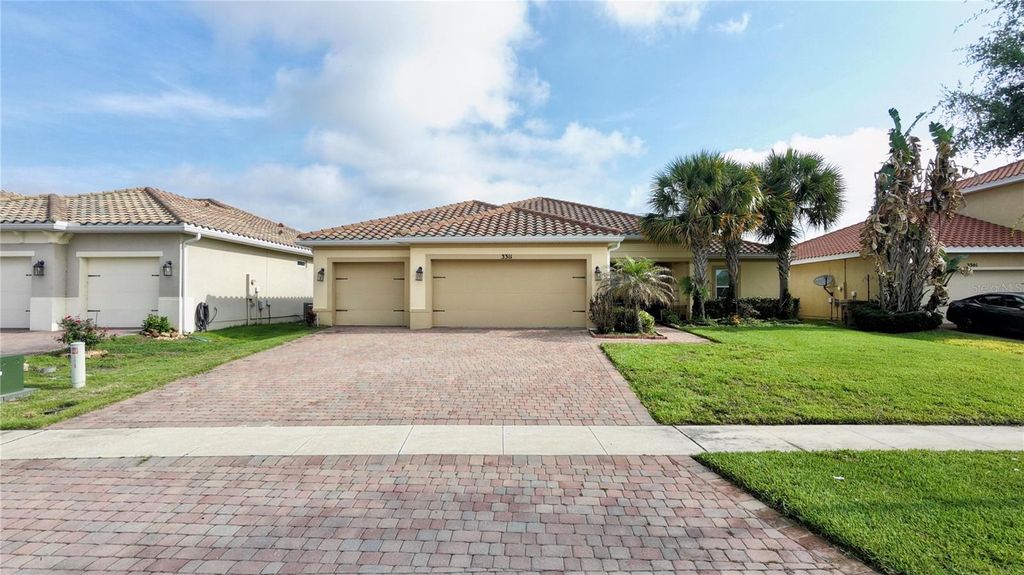 Photo of 3311 Bent Paddle Drive, Kissimmee, FL 34746 (MLS # P4938684)