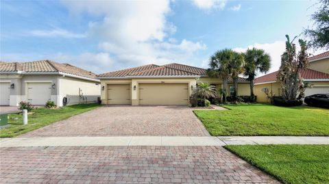 Photo of 3311 Bent Paddle Drive, Kissimmee, FL 34746 (MLS # P4938684)