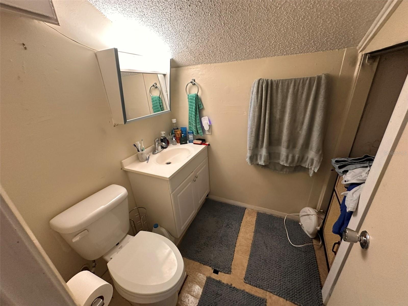 CLARKS LTS 05 & 06 BLK 16 DELAND - Residential Lease