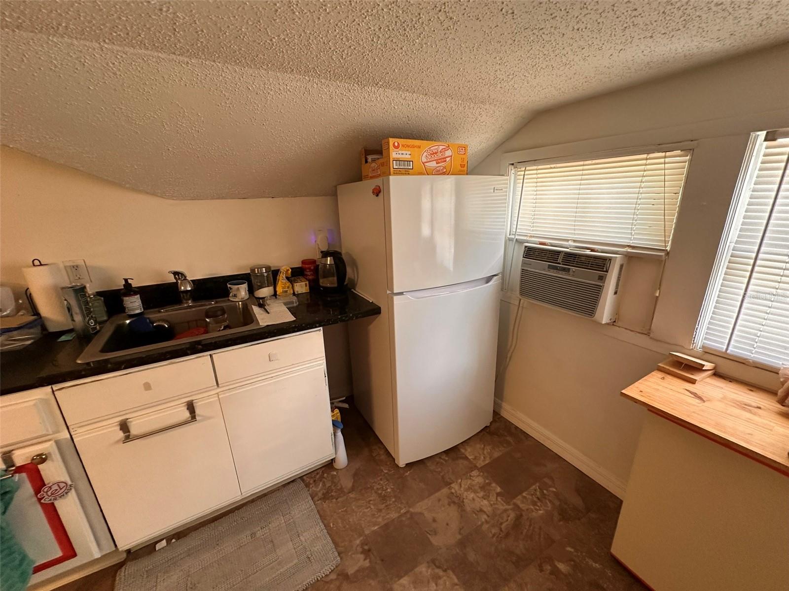 CLARKS LTS 05 & 06 BLK 16 DELAND - Residential Lease