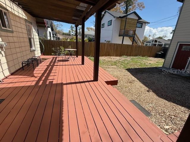 ST PETERSBURG INVESTMENT CO SUB - Residential Lease