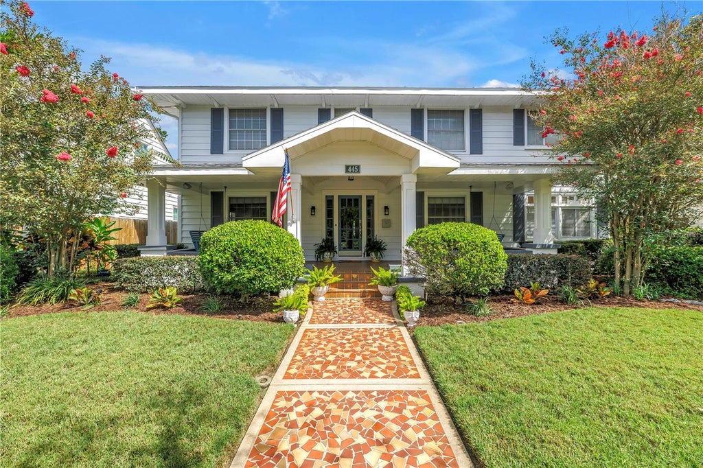 Photo of 445 18th Avenue NE, St Petersburg, FL 33704 (MLS # TB8548325)