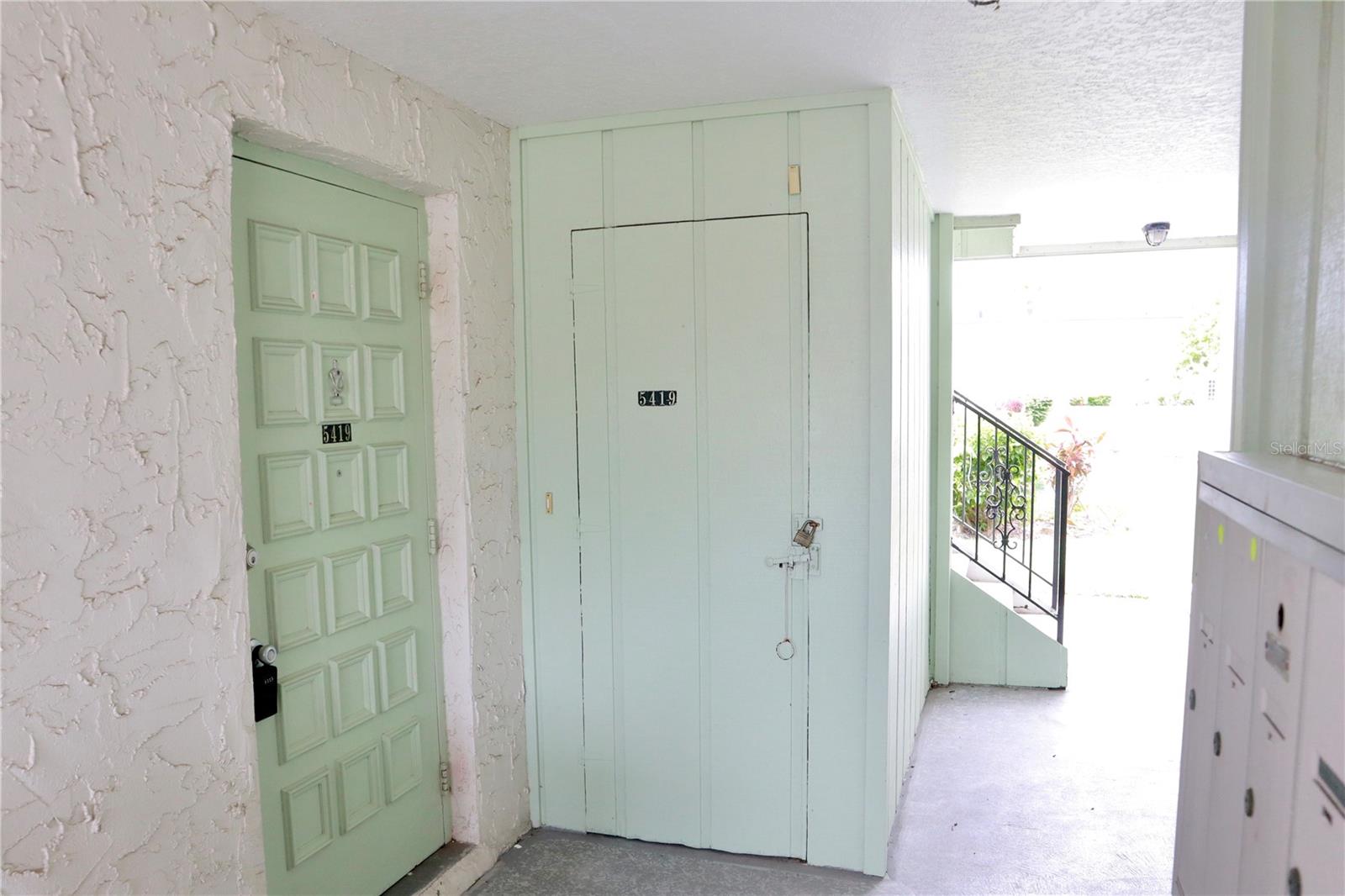 TWIN LAKES VILLAGE CONDO 04 - Residential