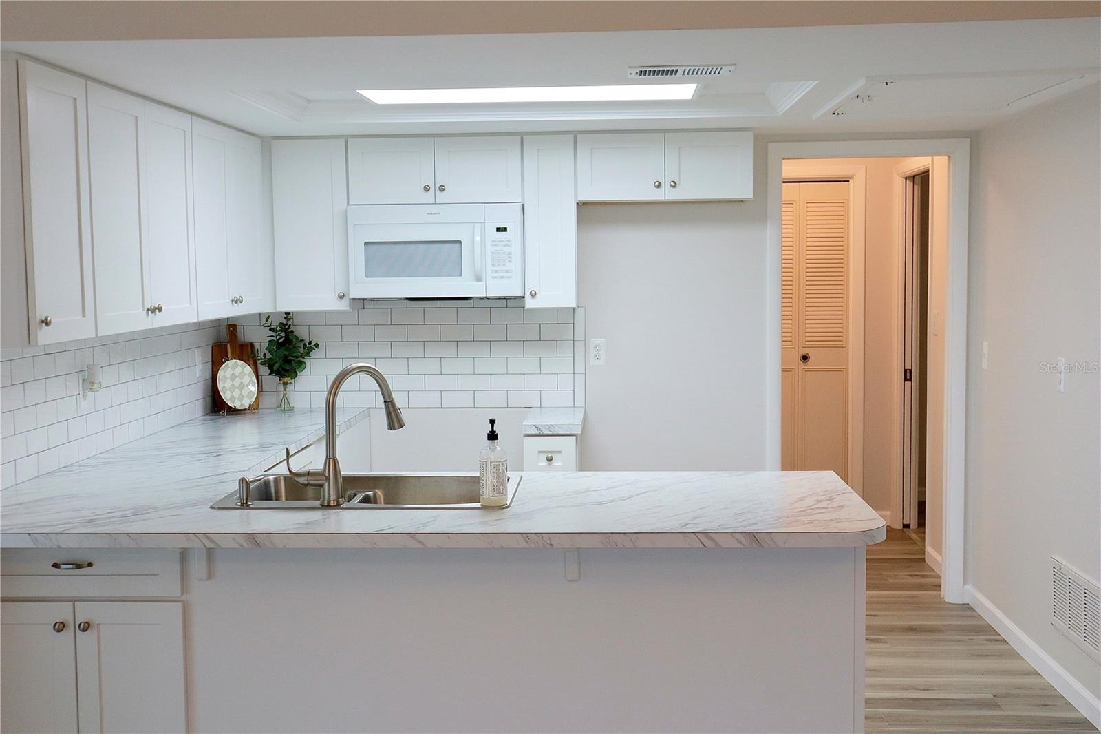TWIN LAKES VILLAGE CONDO 04 - Residential